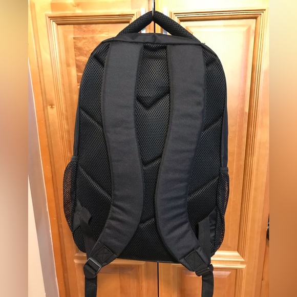 NWT Targus Lightweight Backpack Color Black Workout Gym Mountain School Computer - Picture 2 of 6